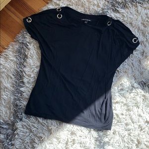 Soft black top w/ shoulder detail